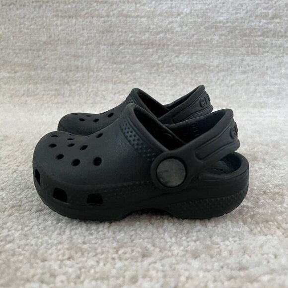Crocs Toddler Black Clogs Shoes C5 - Picture 1 of 7